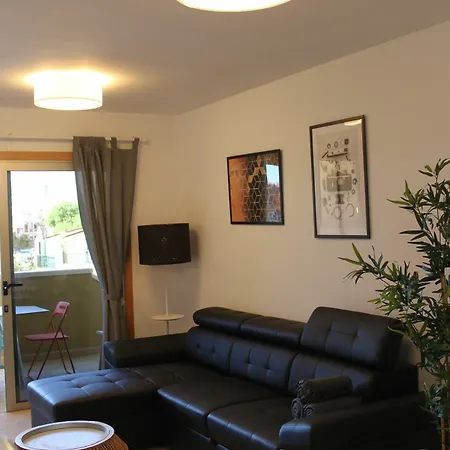 Luxury Scape Apartment *